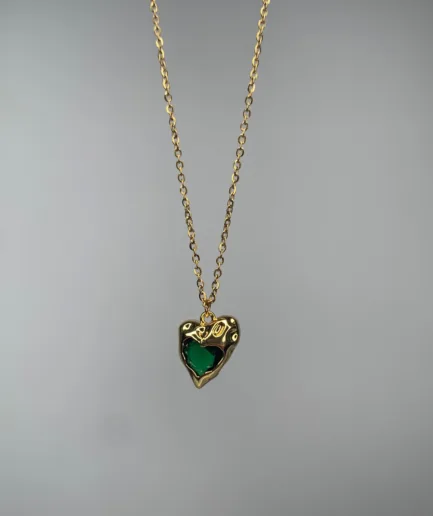 Κολιέ επιχρυσωμένο με κρεμαστή καρδιά με πράσινη πέτρα 1